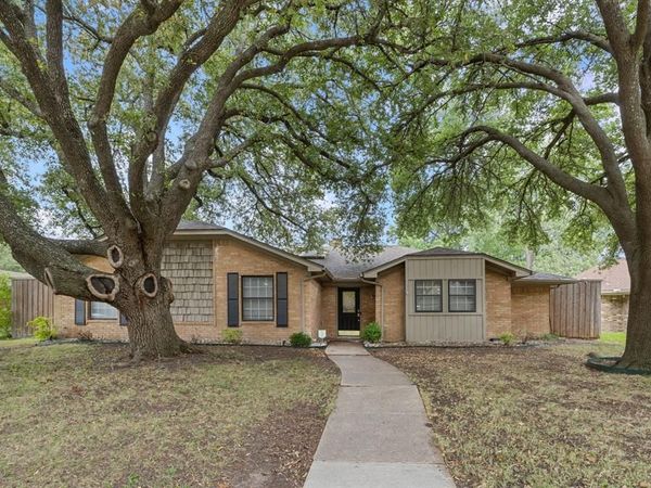 2301 Huntington Drive, Plano, TX 75075