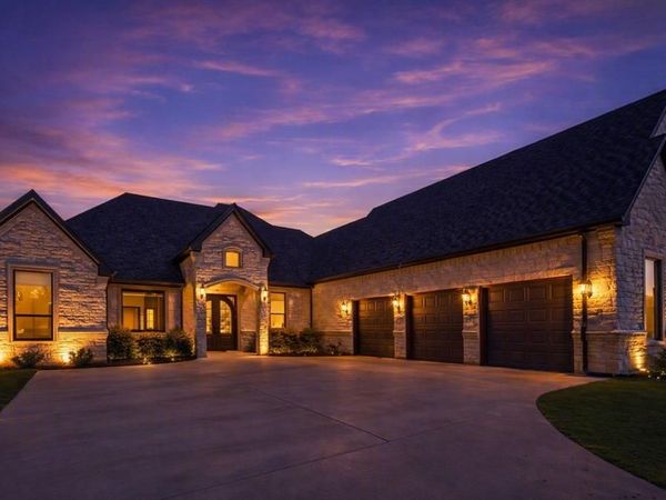 9503 Bellechase Road, Granbury, TX 76049