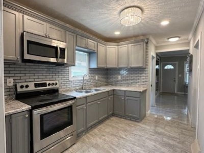 2613 Oakdale Avenue, Lorain, OH 44055 Photo 6