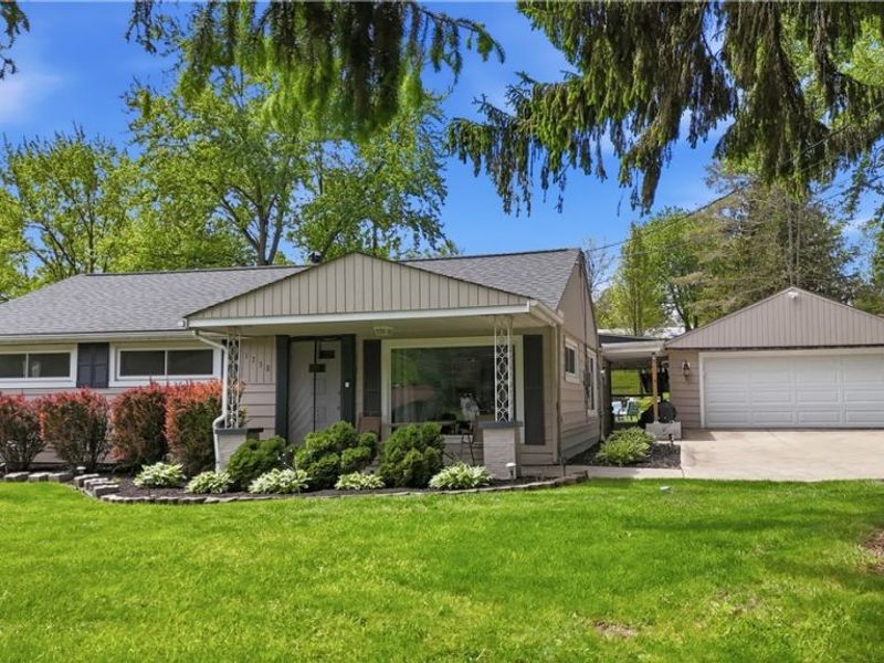 1758 Westwood Drive, Twinsburg, OH 44087 Photo 2
