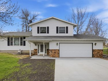 1013 63rd Avenue N, Moorhead, MN 56560