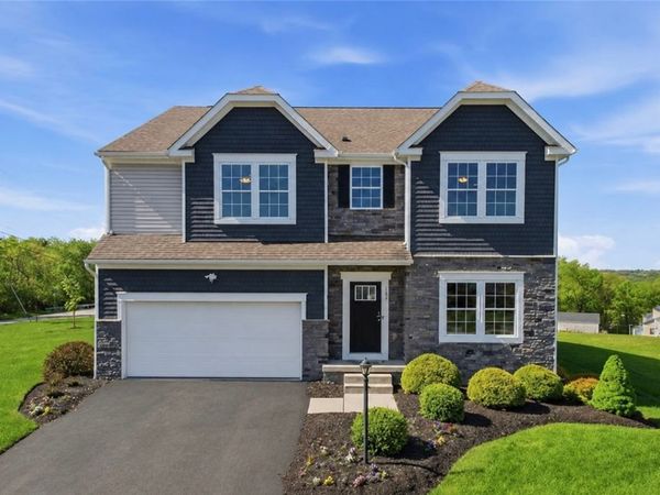 101 Doria Ann Dr, Monaca, PA 15061
