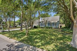506 Upland Place photo 4