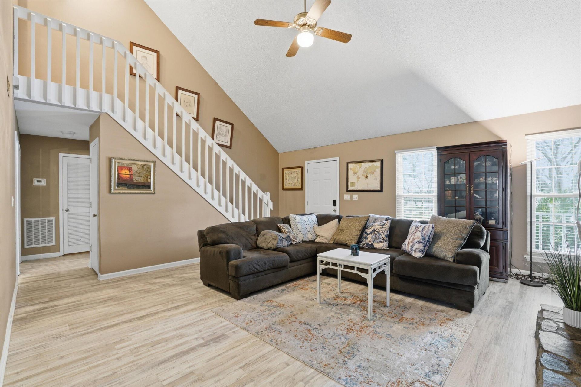 506 Upland Place Photo 6