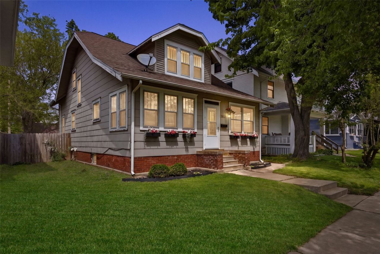 1812 Park Ave SE , Cedar Rapids, IA 52403 Main Photo