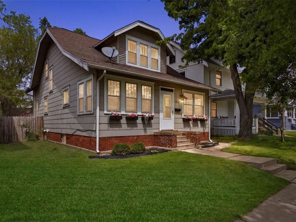 1812 Park Ave SE , Cedar Rapids, IA 52403