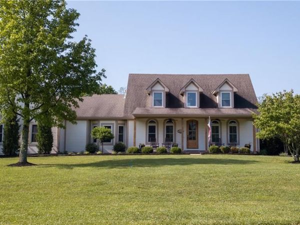30531 W 98th Street, De Soto, KS 66018