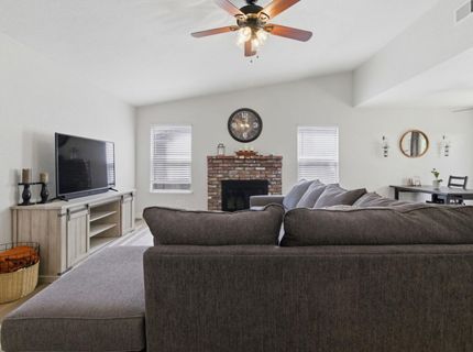 4202 Deaton Dr, Olivehurst, CA 95961 Photo
