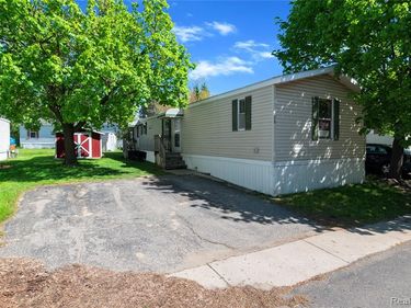 351 North Squirrel Rd, Auburn Hills, MI 48326