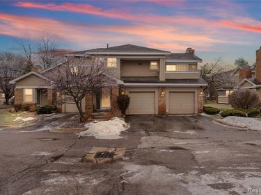 6610 Fieldstone Court, West Bloomfield Twp, MI 48322