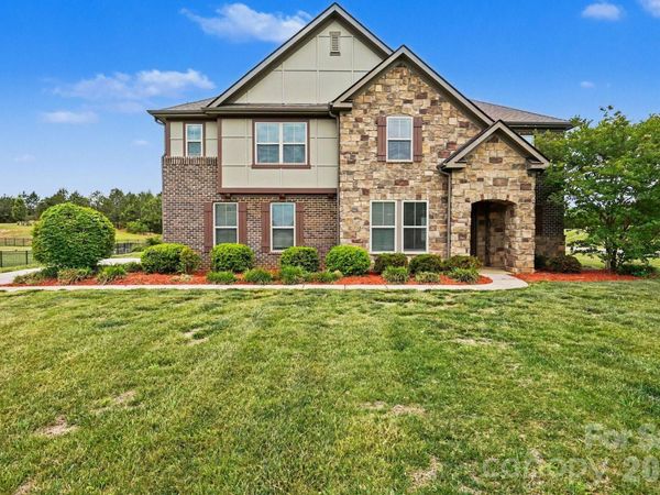 502 Alucio Court , Matthews, NC 28104