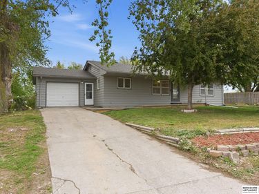 13810 S 84th Street , Papillion, NE 68046