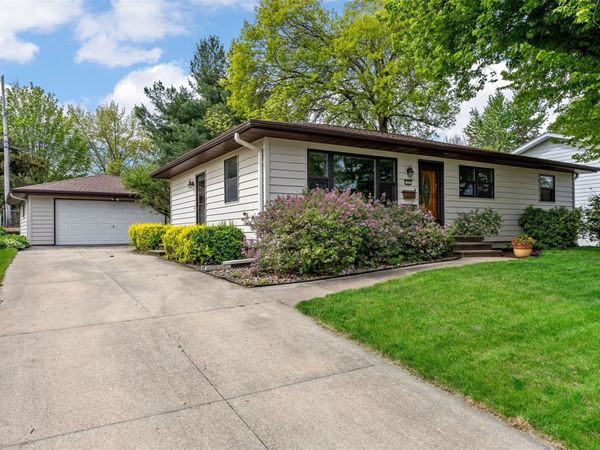 1805 Brockman Avenue, Marion, IA 52302