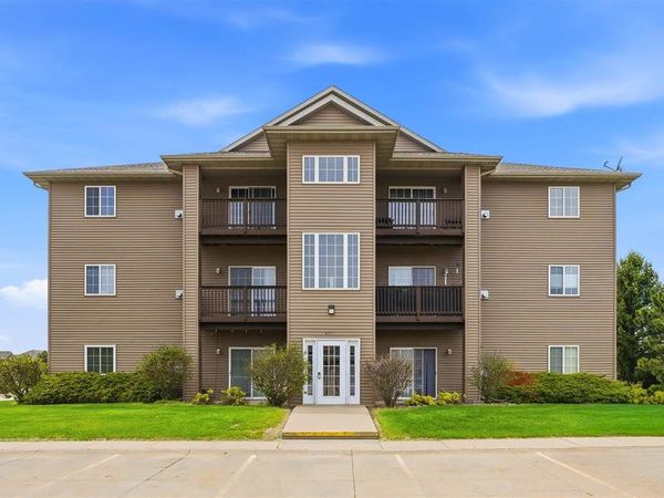 505 Penn Ct., Unit 12, North Liberty, IA 52317