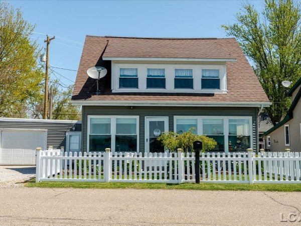 1398 Lakeshore , Brooklyn, MI 49230