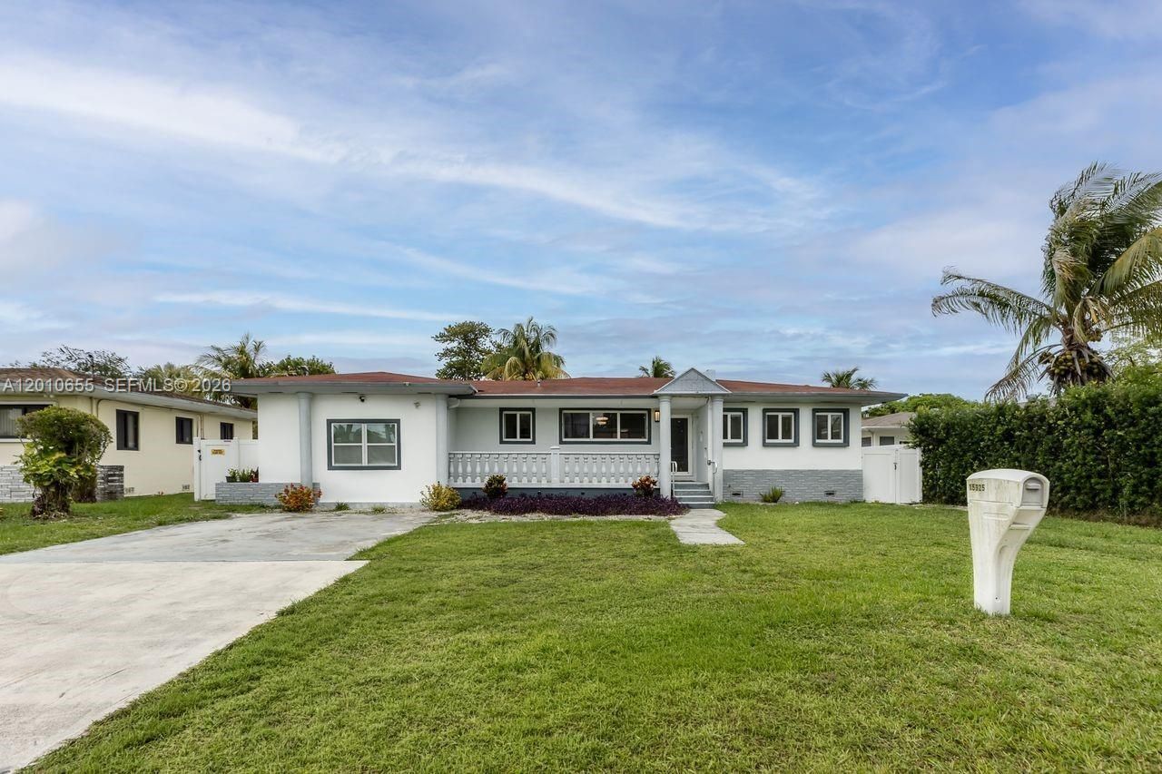 15925 NE 18th Ave, North Miami Beach, FL 33162 Photo