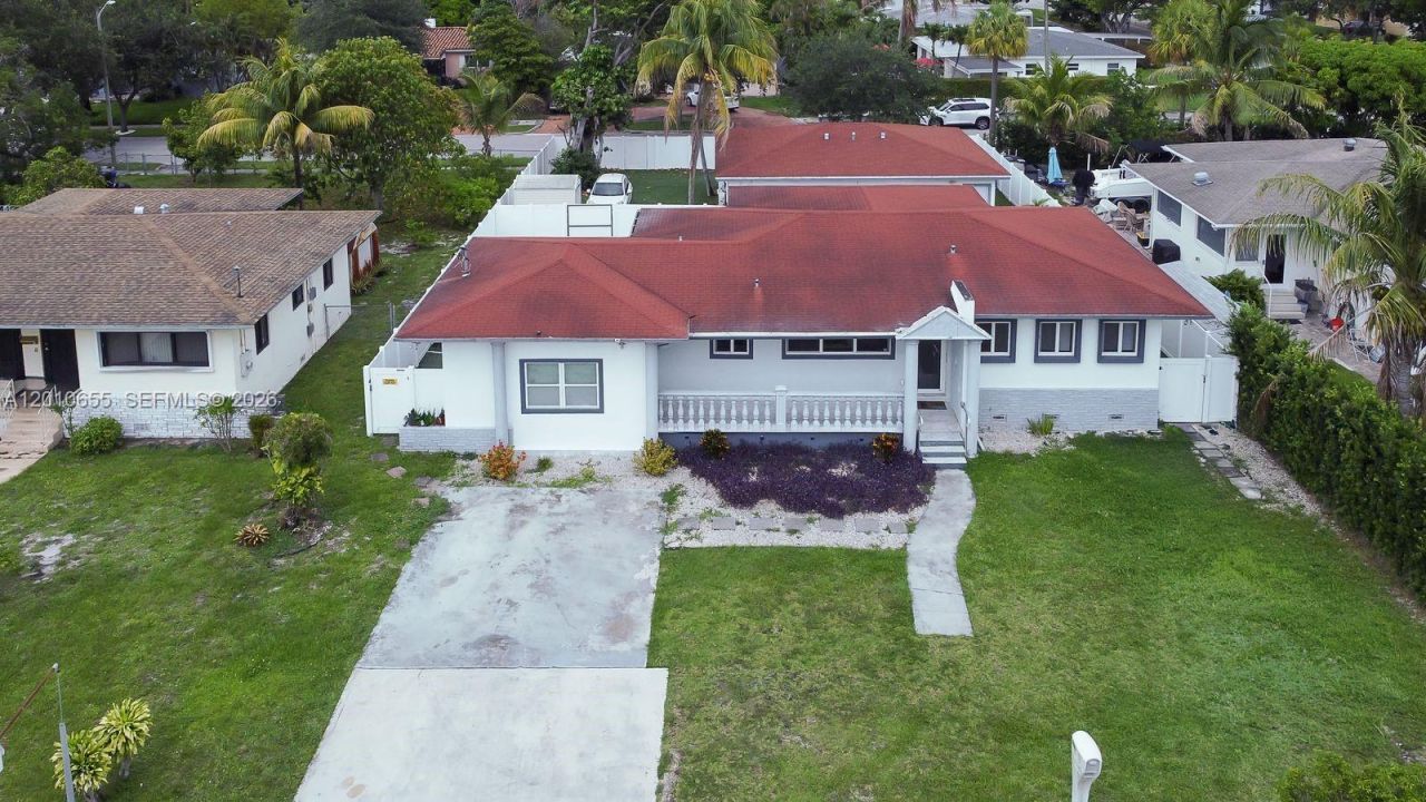 15925 NE 18th Ave, North Miami Beach, FL 33162 Photo