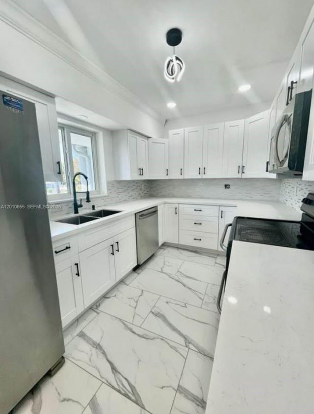 15925 NE 18th Ave , North Miami Beach, FL 33162 Photo