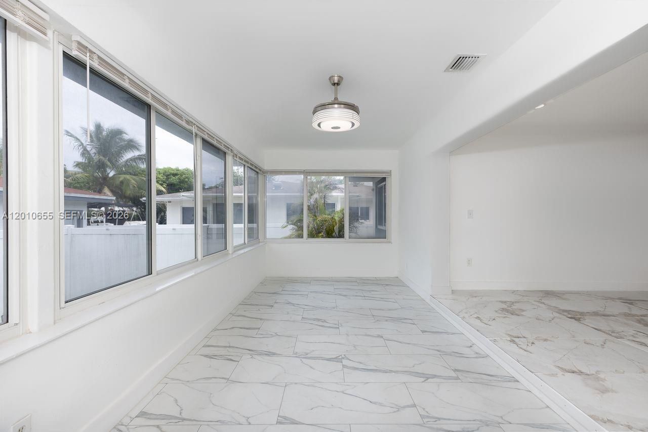 15925 NE 18th Ave, North Miami Beach, FL 33162 Photo