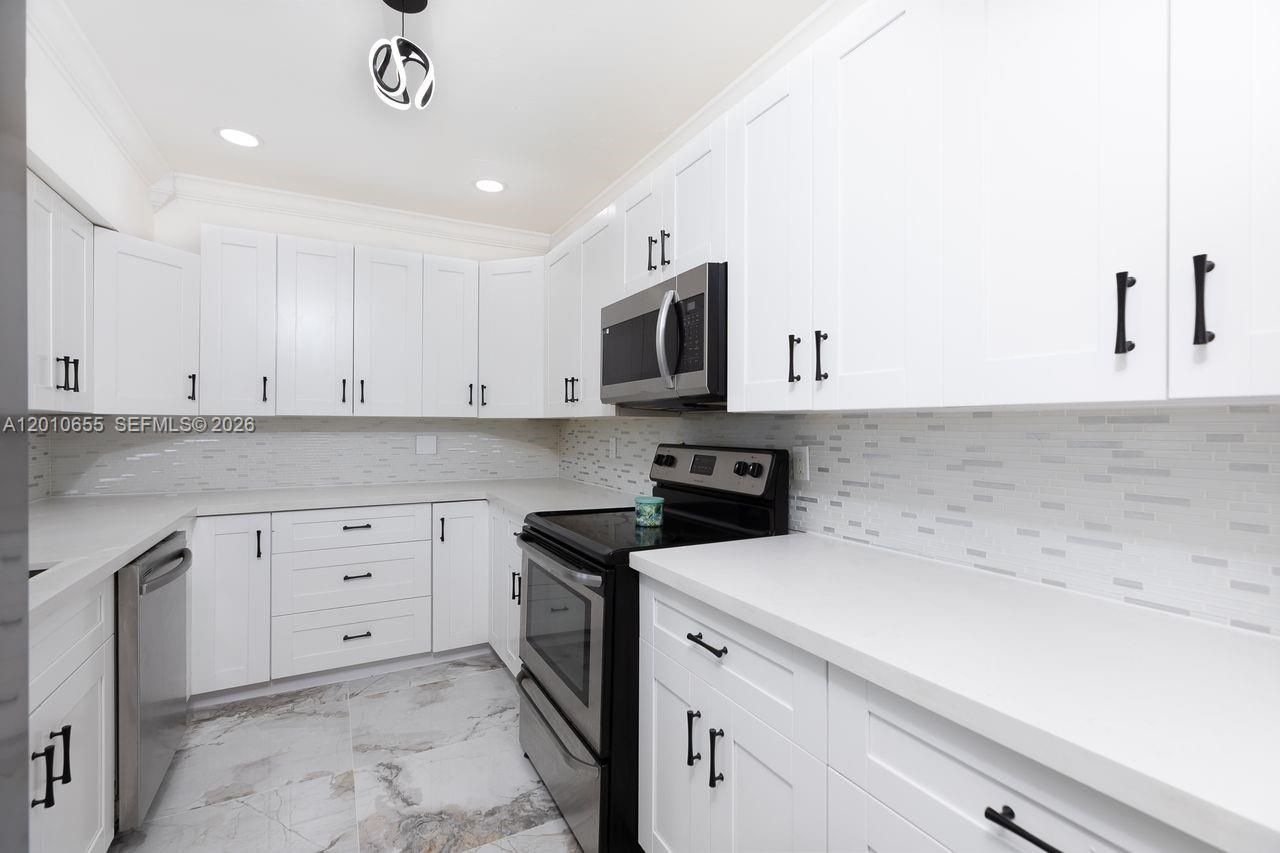 15925 NE 18th Ave, North Miami Beach, FL 33162 Photo