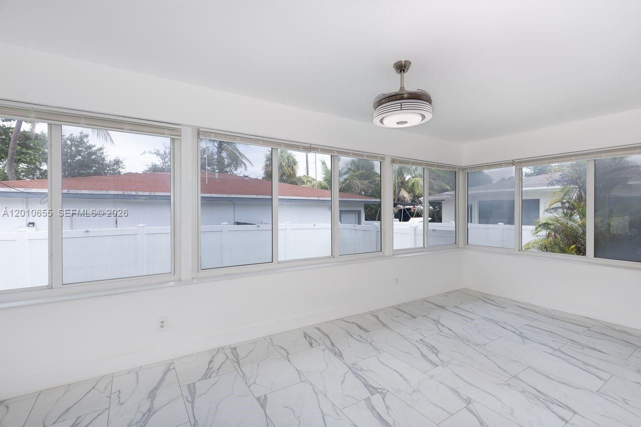 15925 NE 18th Ave, North Miami Beach, FL 33162 Photo