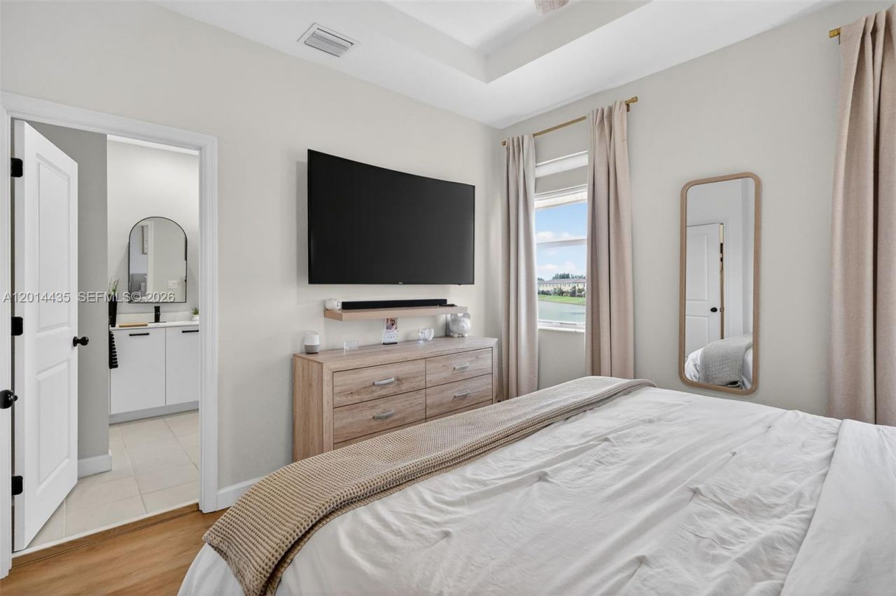 12808 NW 22nd Pl, Miami, FL 33167 Photo