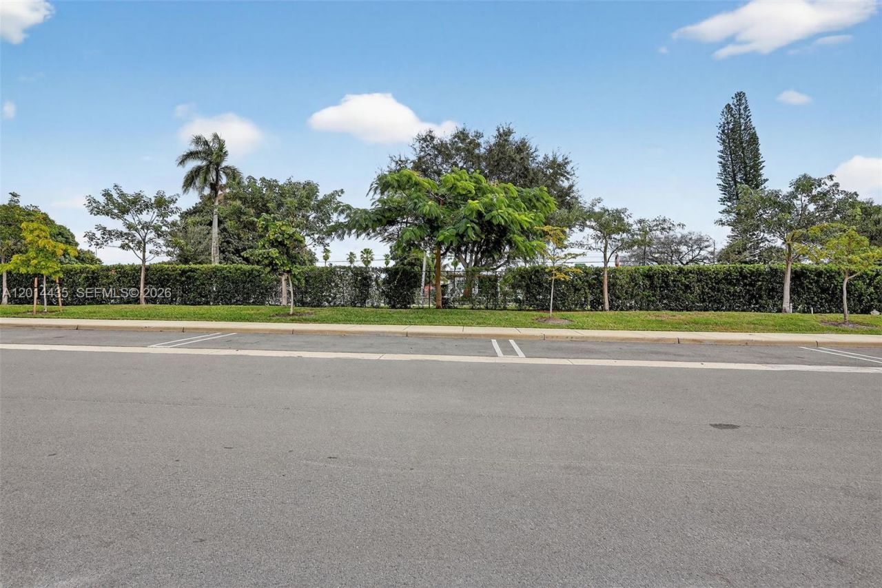 12808 NW 22nd Pl, Miami, FL 33167 Photo