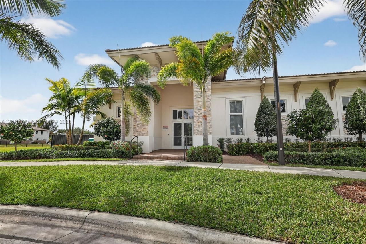 12808 NW 22nd Pl, Miami, FL 33167 Photo