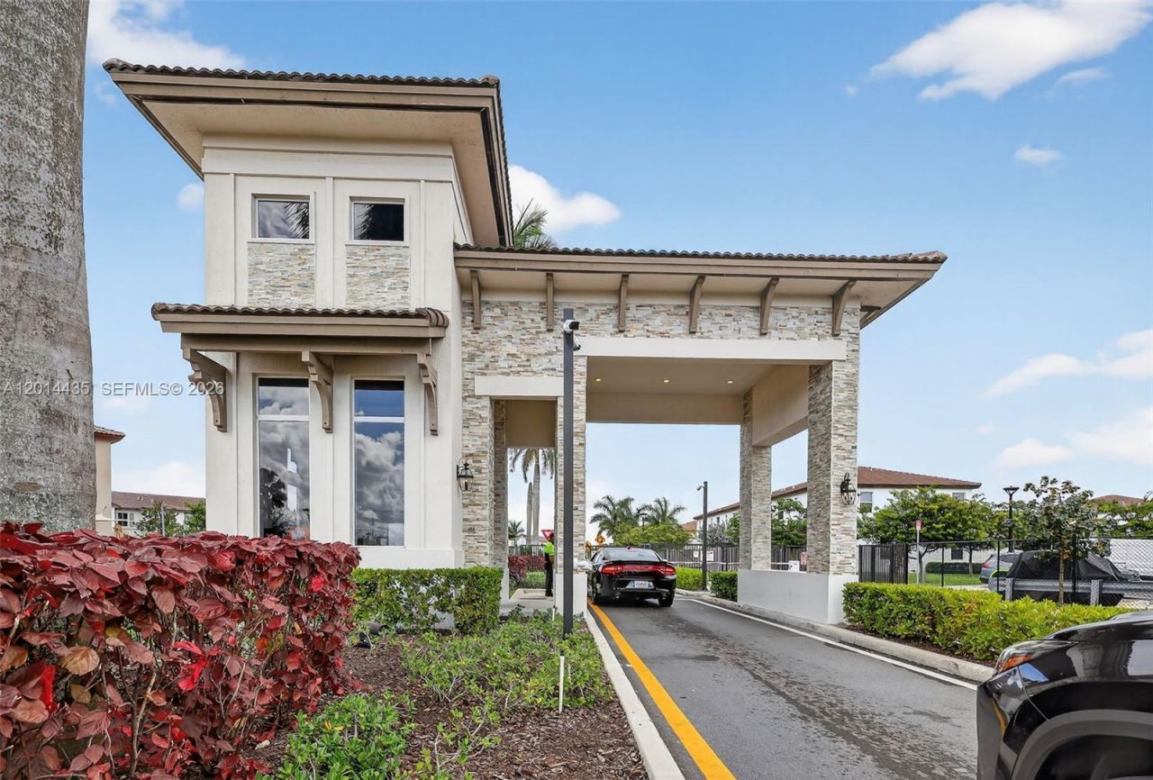 12808 NW 22nd Pl, Miami, FL 33167 Photo