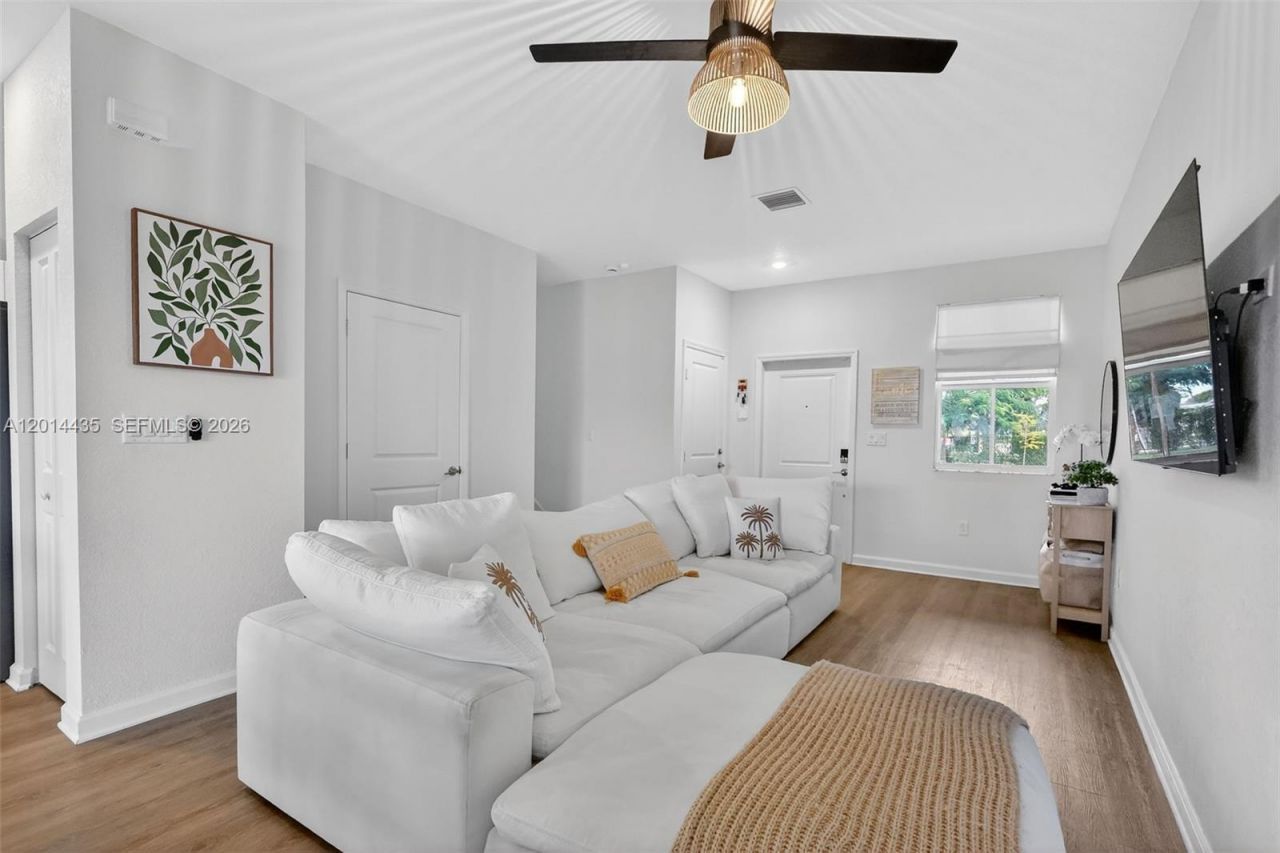 12808 NW 22nd Pl , Miami, FL 33167 Photo