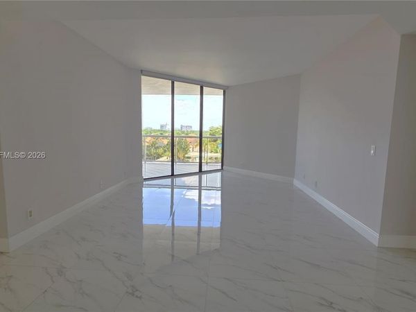 3610 Yacht Club Dr, Unit 615, Aventura, FL 33180