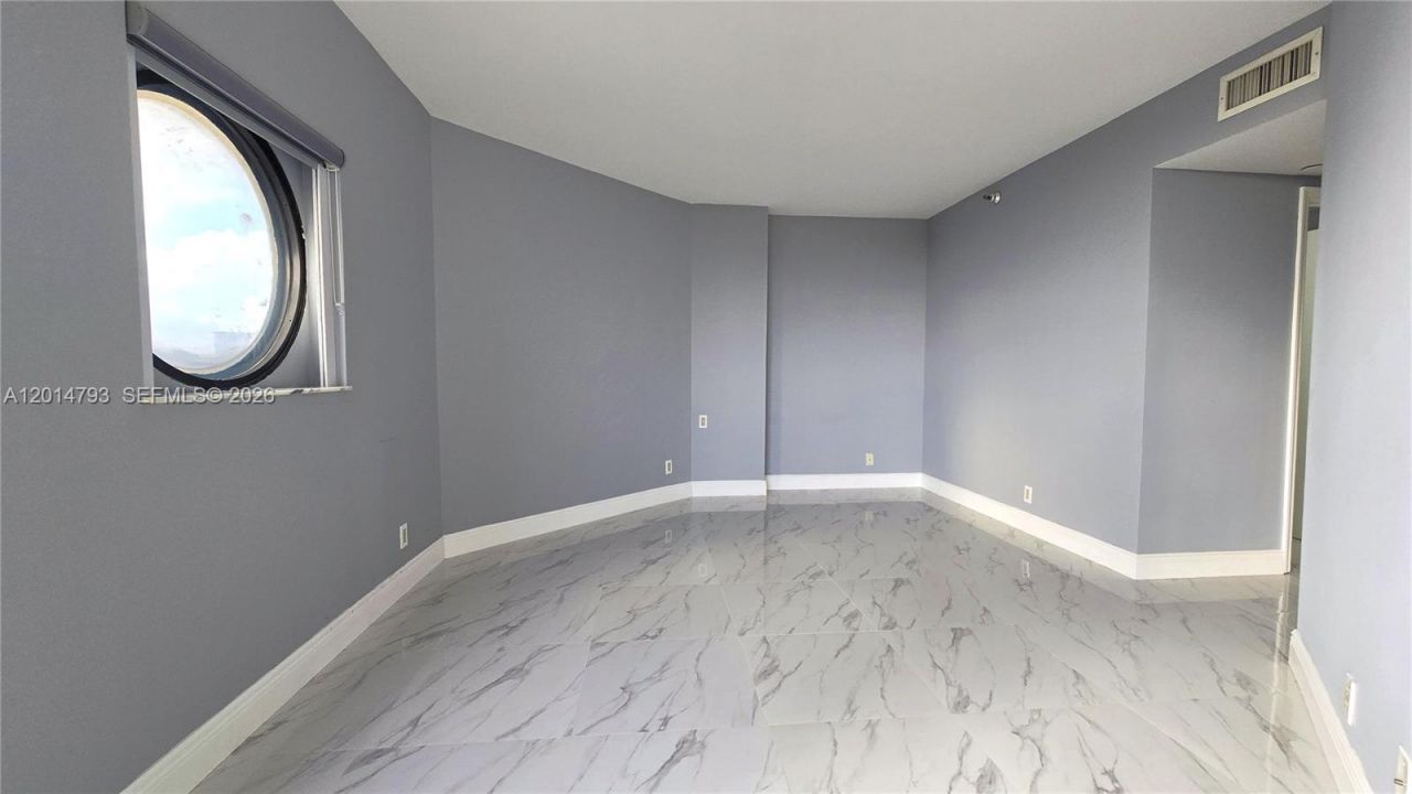 3610 Yacht Club Dr , Unit 615, Aventura, FL 33180 Photo