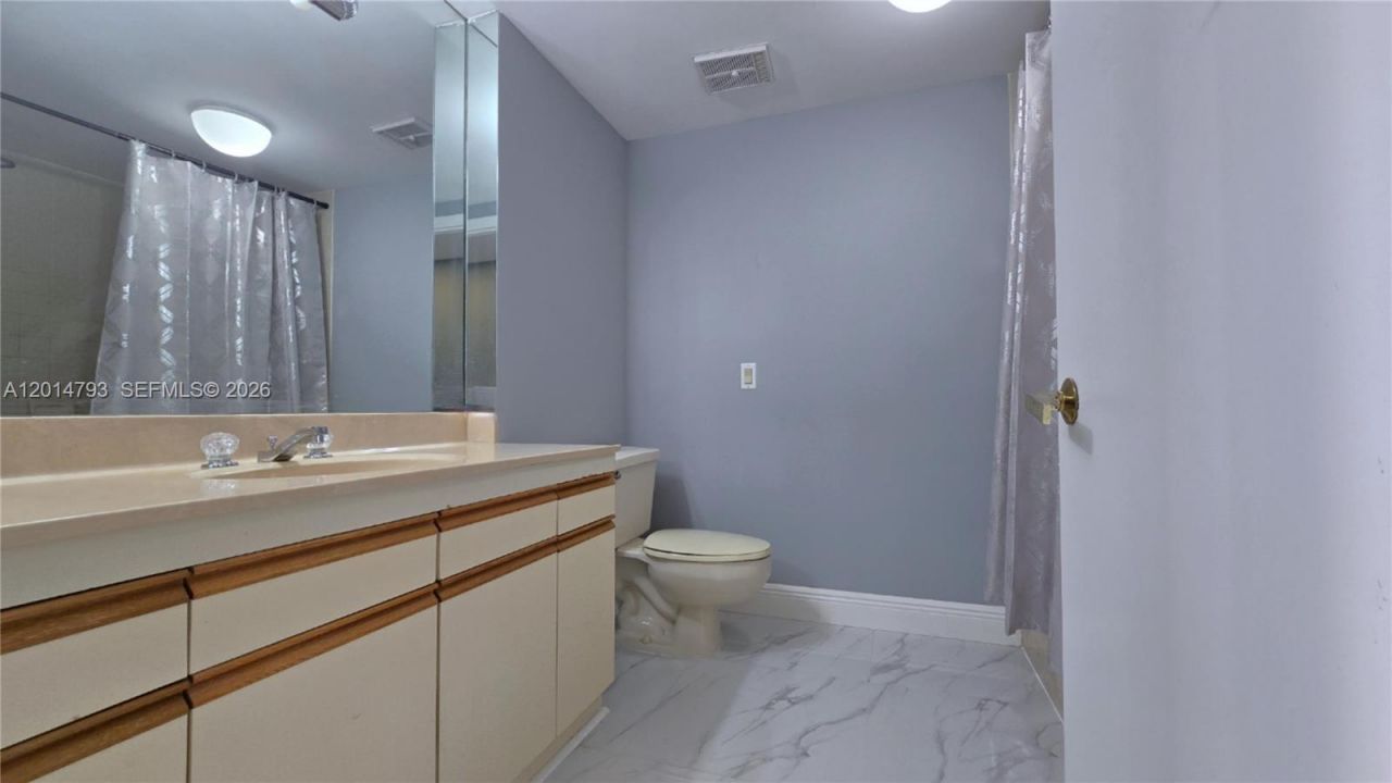 3610 Yacht Club Dr , Unit 615, Aventura, FL 33180 Photo