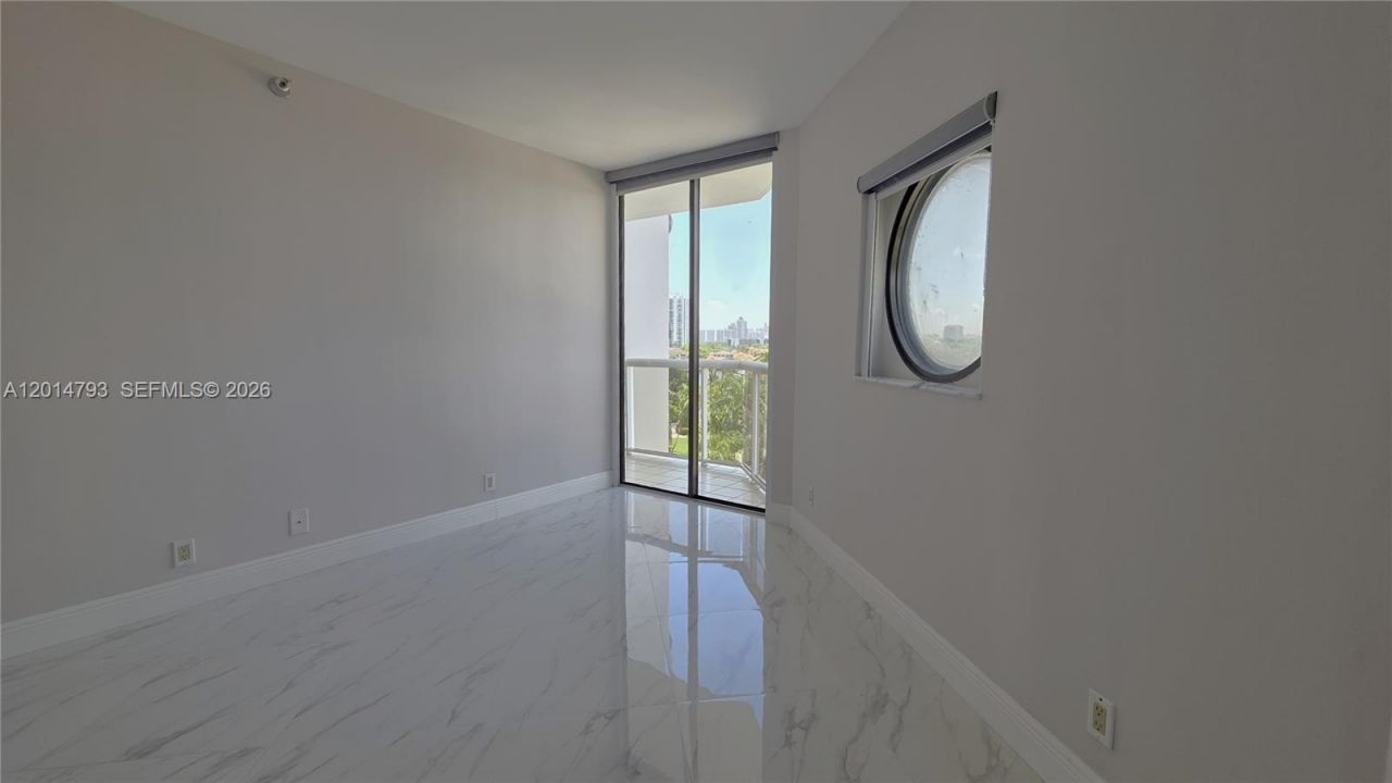 3610 Yacht Club Dr, Unit 615, Aventura, FL 33180 Photo