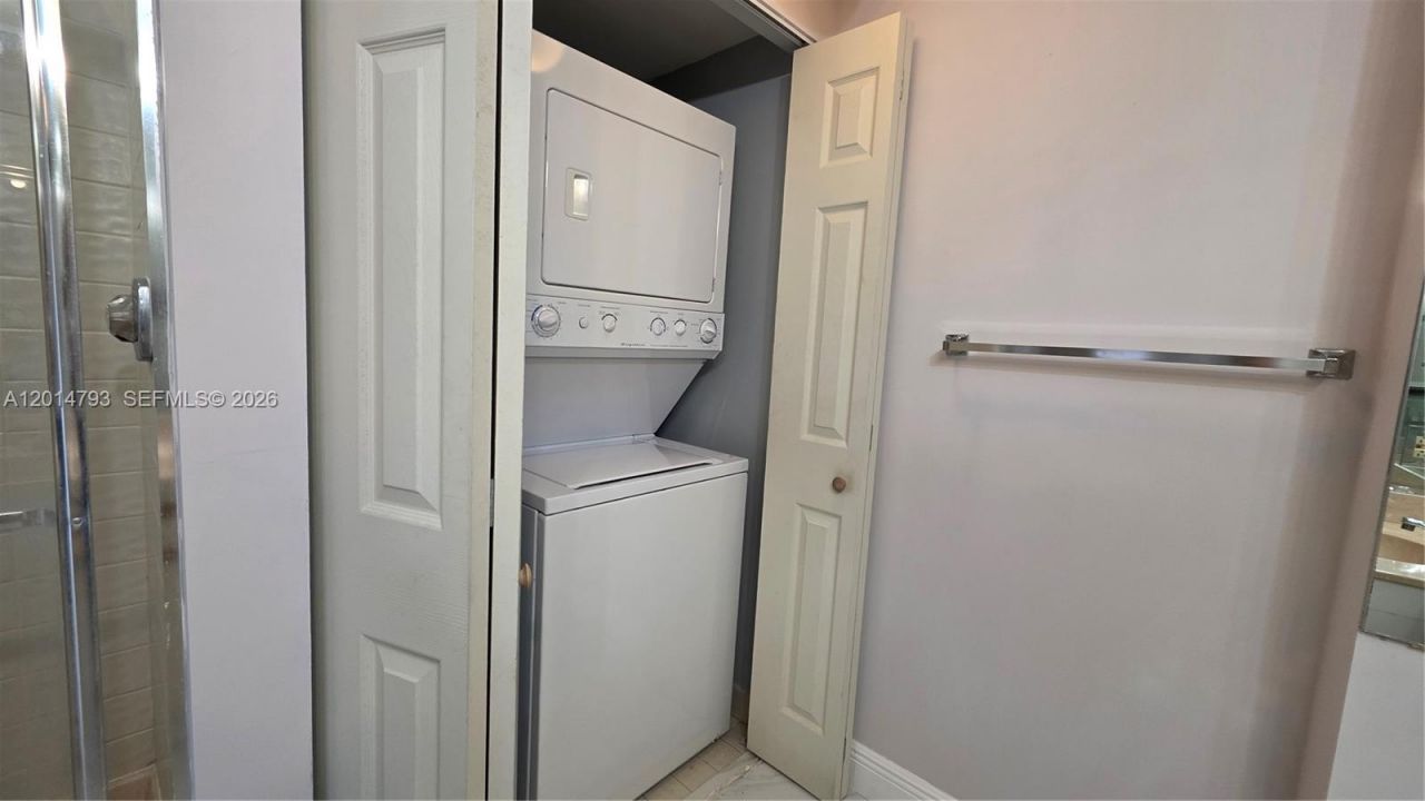 3610 Yacht Club Dr, Unit 615, Aventura, FL 33180 Photo
