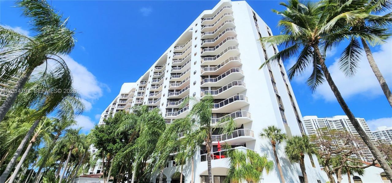 3610 Yacht Club Dr, Unit 615, Aventura, FL 33180 Photo