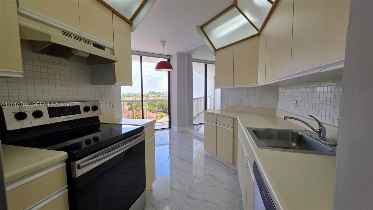 3610 Yacht Club Dr, Unit 615, Aventura, FL 33180 Photo