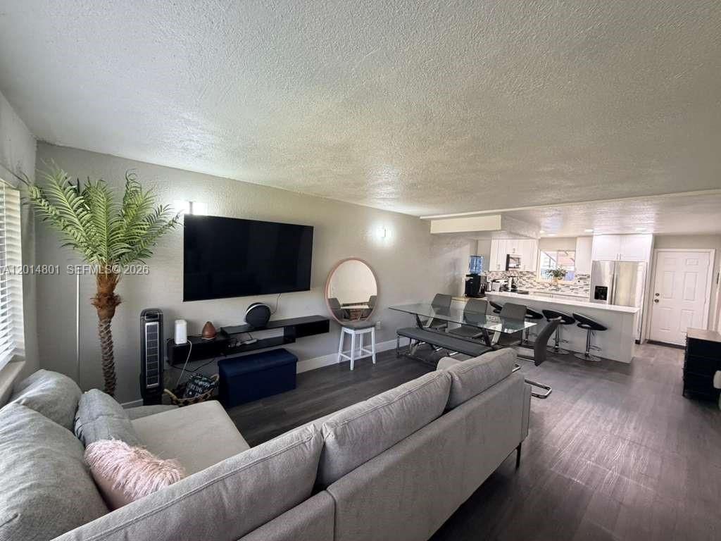 1500 NE 151st St, Unit 104, Miami, FL 33162 Photo