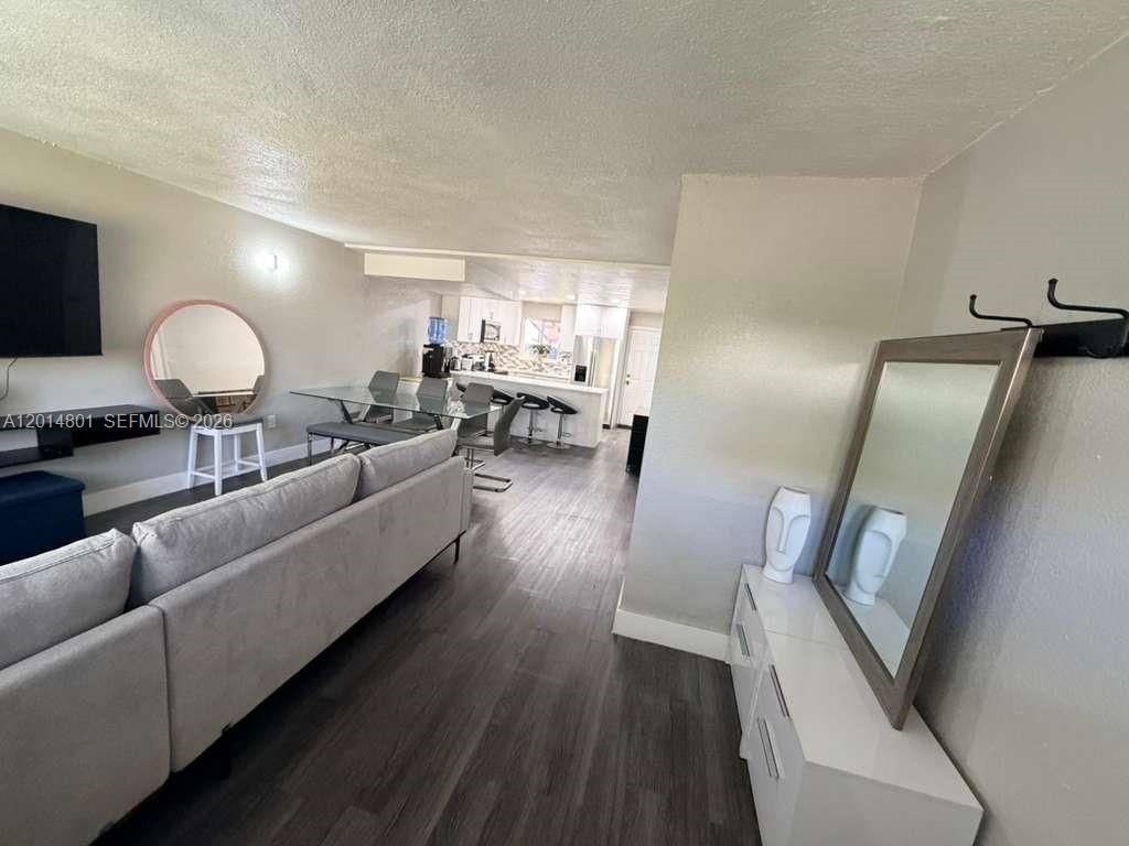 1500 NE 151st St, Unit 104, Miami, FL 33162 Photo