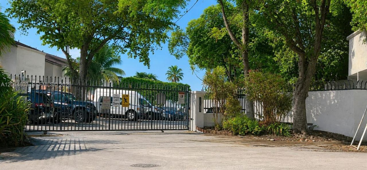 1901 NW S River Dr , Unit 56-F, Miami, FL 33125 Photo