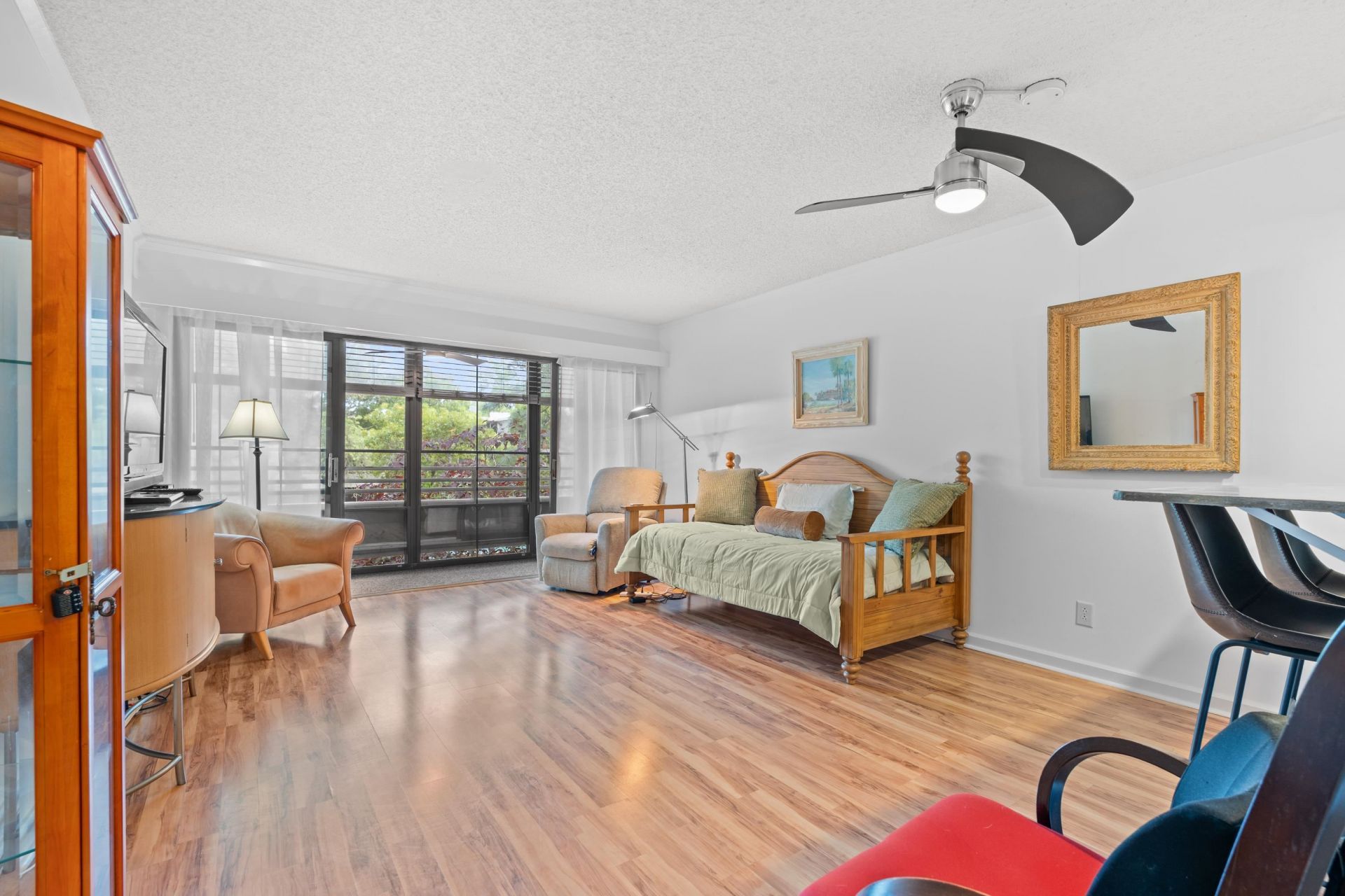 415 Ocean Creek Dr. Photo 2