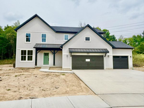 5859 Valley Point Drive SE, Caledonia, MI 49316
