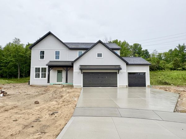 5859 Valley Point Drive SE, Caledonia, MI 49316