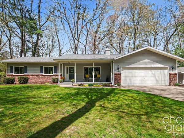3047 Rogue Hollow Court NE, Belmont, MI 49306
