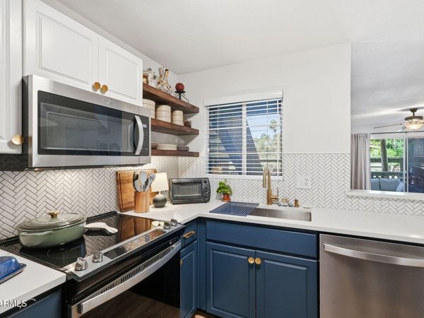 1880 E MORTEN Avenue, Unit 120, Phoenix, AZ 85020