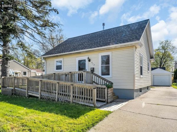 417 Island Ave, Racine, WI 53405