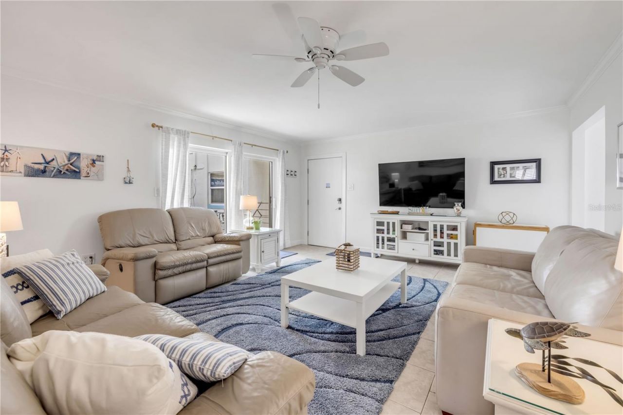 577 N Atlantic Avenue, Unit 7, New Smyrna Beach, FL 32169 Photo