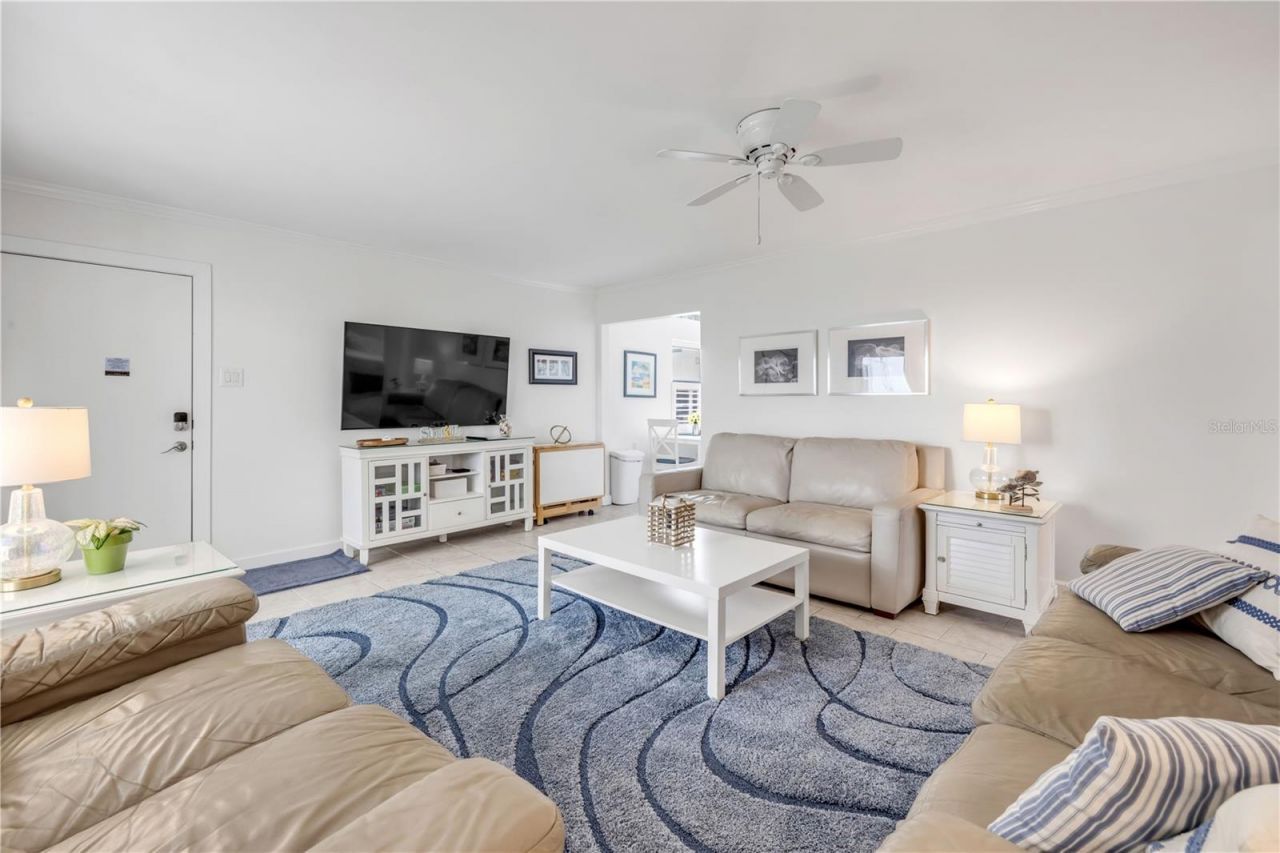 577 N Atlantic Avenue, Unit 7, New Smyrna Beach, FL 32169 Photo