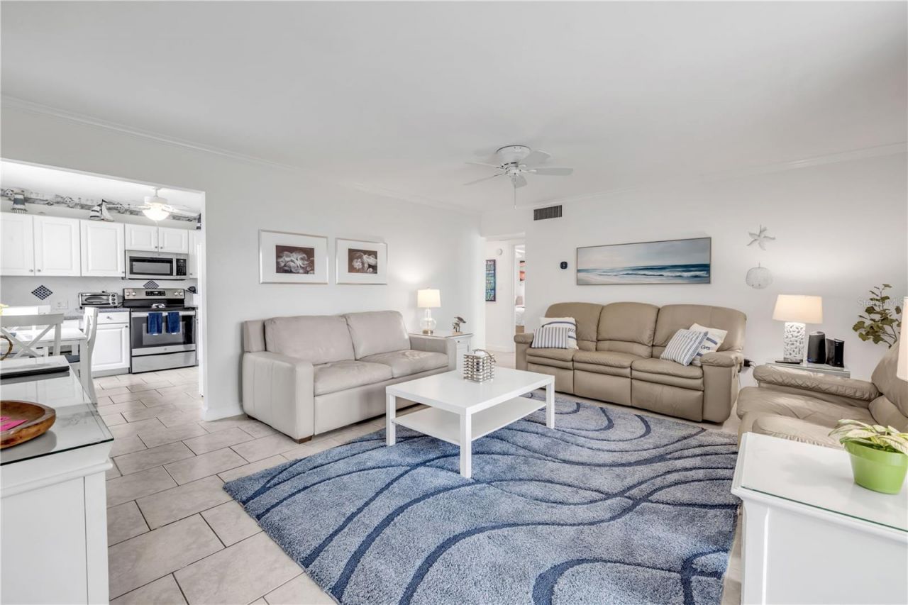 577 N Atlantic Avenue, Unit 7, New Smyrna Beach, FL 32169 Photo