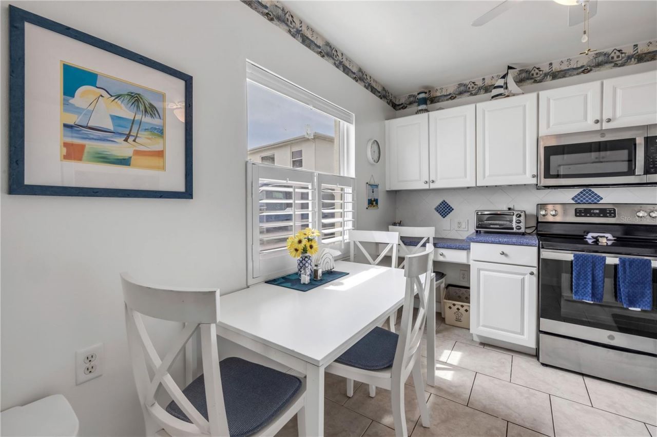 577 N Atlantic Avenue, Unit 7, New Smyrna Beach, FL 32169 Photo